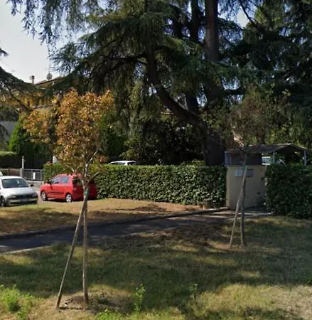 Affittacamere CAMERA LETTO MATRIMONIALE AFFITTO TRANSITORIO in porzione di appartamento condiviso con altre persone Bagni condivisi